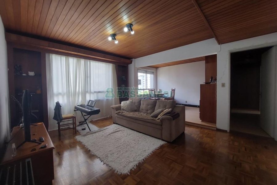 Apartamento com 99m², 2 dormitórios, 1 vaga, no bairro Centro em Caxias do Sul para Comprar