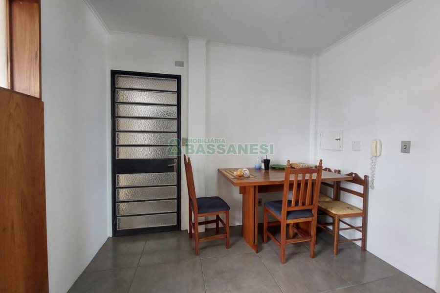 Apartamento com 99m², 2 dormitórios, 1 vaga, no bairro Centro em Caxias do Sul para Comprar