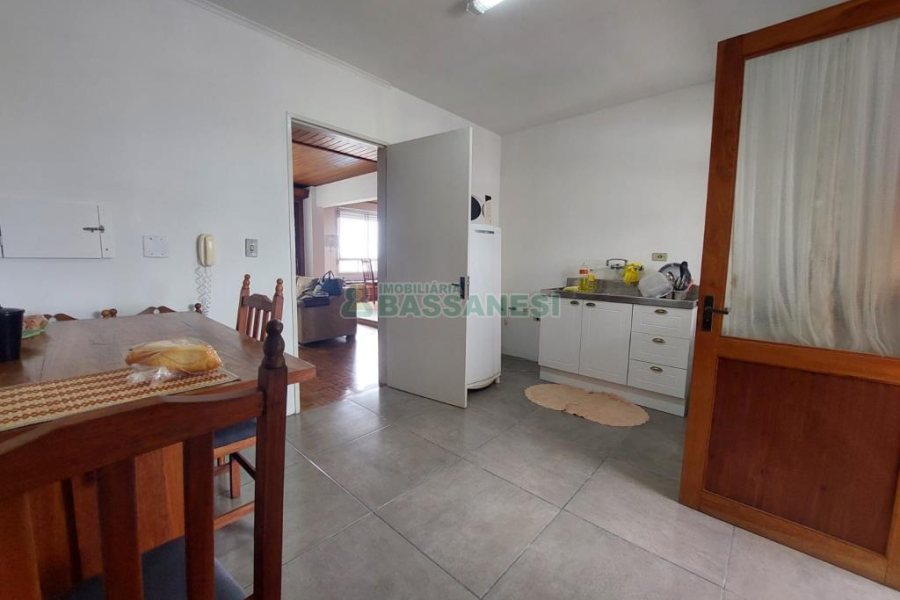 Apartamento com 99m², 2 dormitórios, 1 vaga, no bairro Centro em Caxias do Sul para Comprar