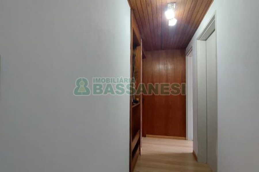 Apartamento com 99m², 2 dormitórios, 1 vaga, no bairro Centro em Caxias do Sul para Comprar
