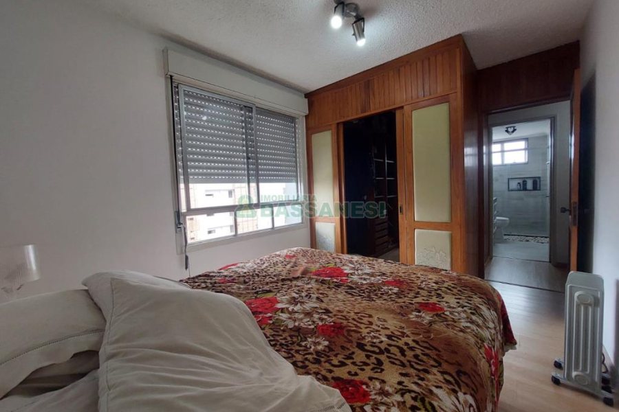 Apartamento com 99m², 2 dormitórios, 1 vaga, no bairro Centro em Caxias do Sul para Comprar