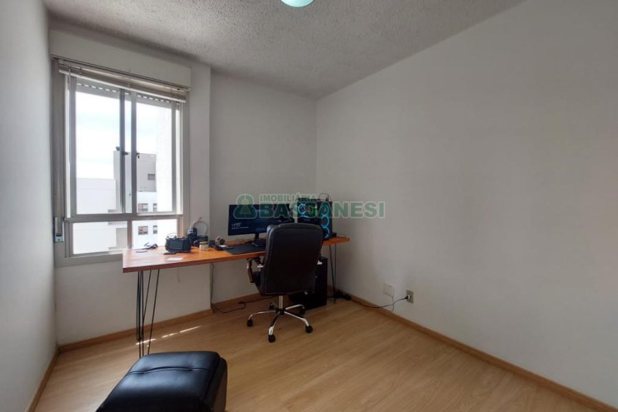 Apartamento com 99m², 2 dormitórios, 1 vaga, no bairro Centro em Caxias do Sul para Comprar