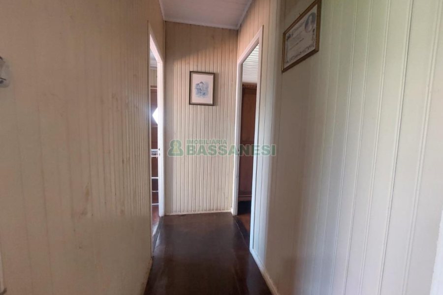 Casa com 178m², 3 dormitórios, 1 vaga, no bairro Pio X em Caxias do Sul para Comprar