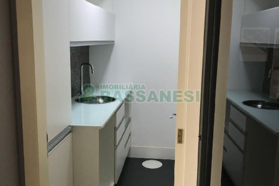 Sala com 65m², no bairro Rio Branco em Caxias do Sul para Alugar