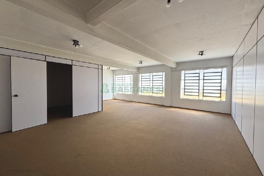 Loja com 285m², no bairro Centro em Caxias do Sul para Alugar ou Comprar