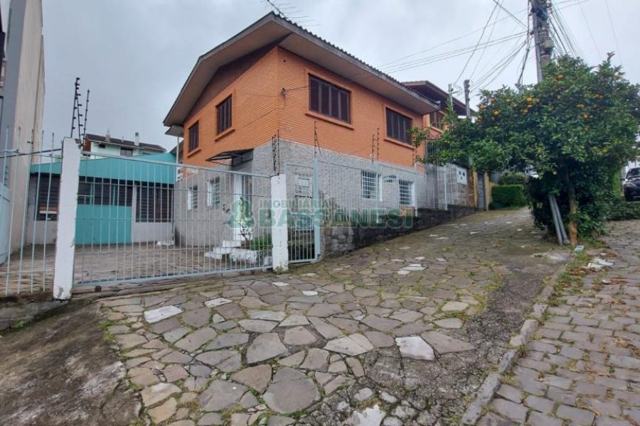 Pavilhão com 401m², no bairro Sagrada Família em Caxias do Sul para Comprar