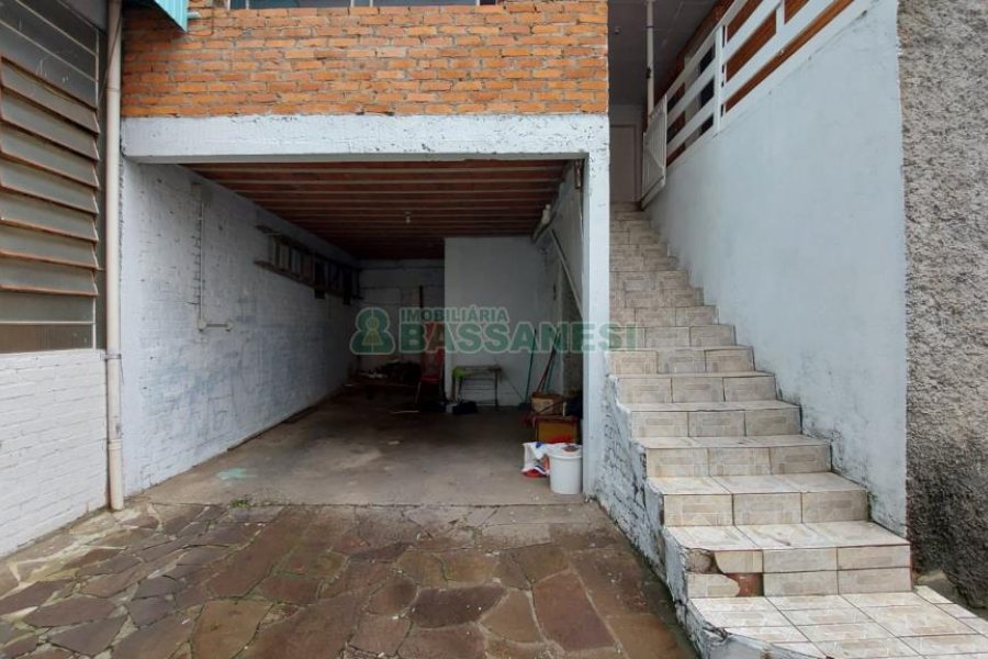 Pavilhão com 401m², no bairro Sagrada Família em Caxias do Sul para Comprar