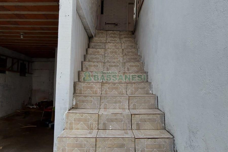 Pavilhão com 401m², no bairro Sagrada Família em Caxias do Sul para Comprar