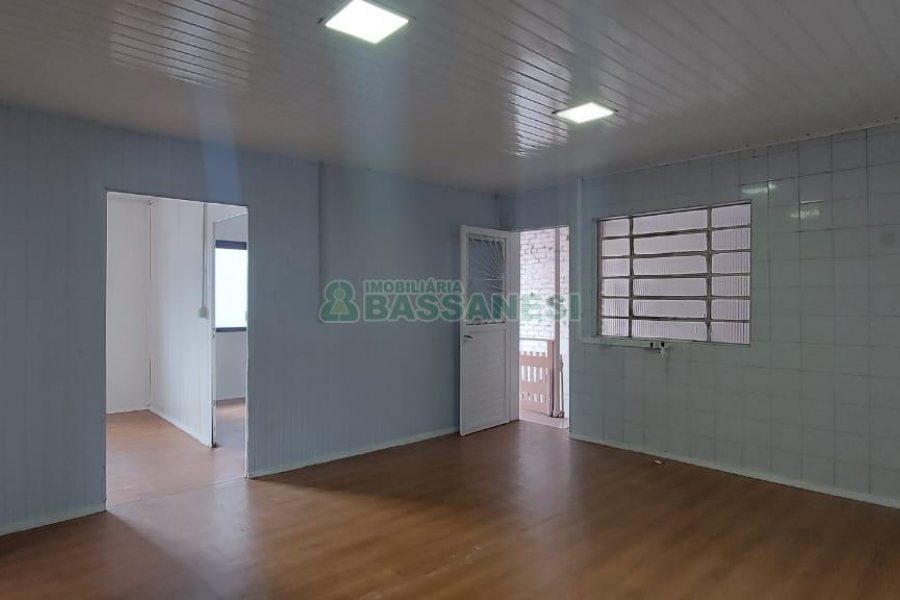 Pavilhão com 401m², no bairro Sagrada Família em Caxias do Sul para Comprar