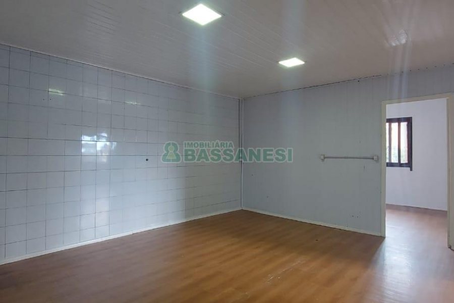 Pavilhão com 401m², no bairro Sagrada Família em Caxias do Sul para Comprar