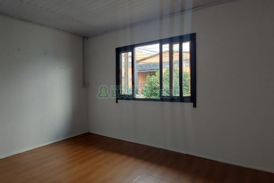 Pavilhão com 401m², no bairro Sagrada Família em Caxias do Sul para Comprar