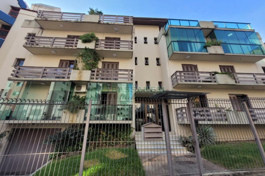 Apto/Cobertura com 285m², 5 dormitórios, 4 vagas, no bairro Panazzolo em Caxias do Sul para Comprar