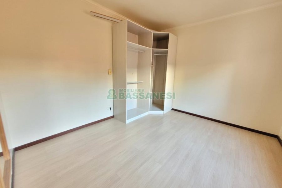 Apto/Cobertura com 285m², 5 dormitórios, 4 vagas, no bairro Panazzolo em Caxias do Sul para Comprar