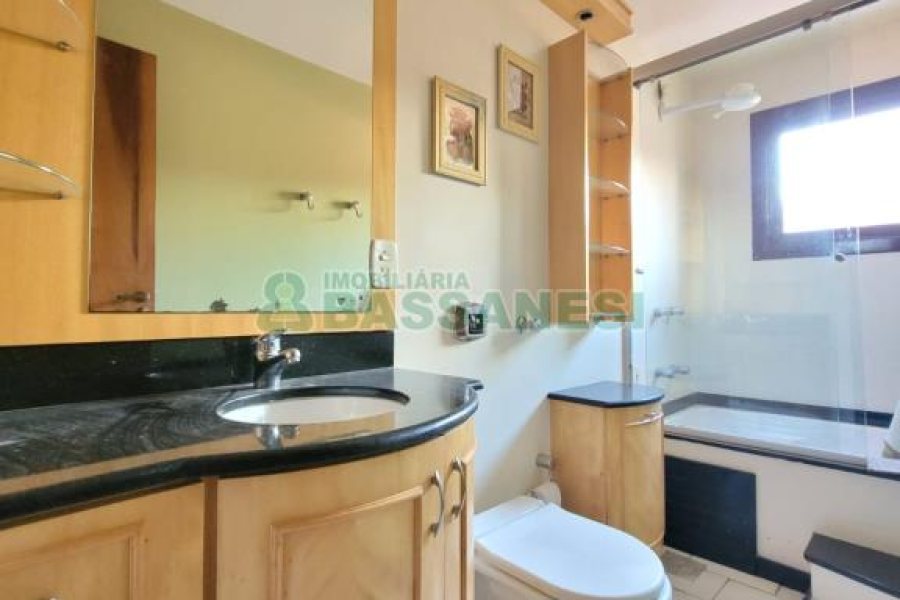 Apto/Cobertura com 285m², 5 dormitórios, 4 vagas, no bairro Panazzolo em Caxias do Sul para Comprar