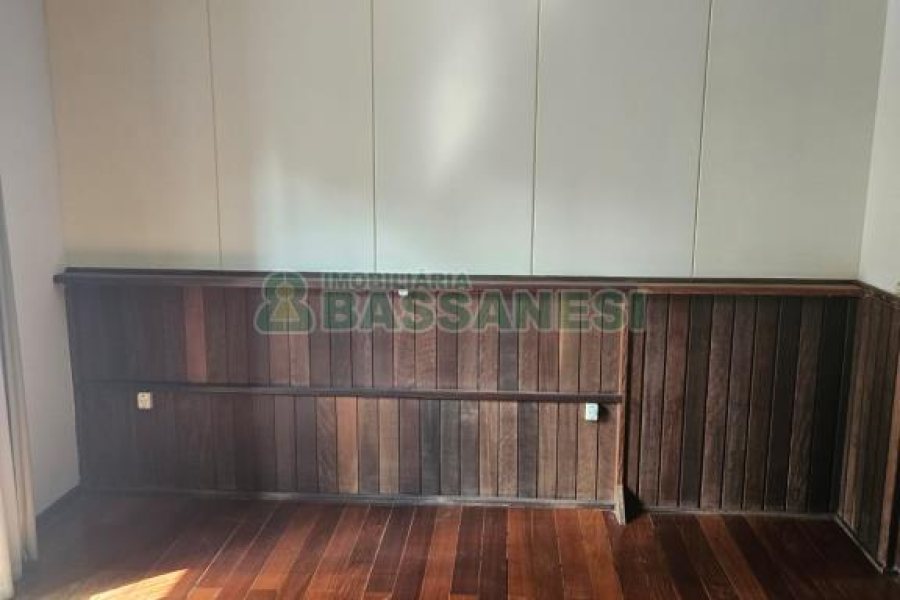 Apto/Cobertura com 285m², 5 dormitórios, 4 vagas, no bairro Panazzolo em Caxias do Sul para Comprar