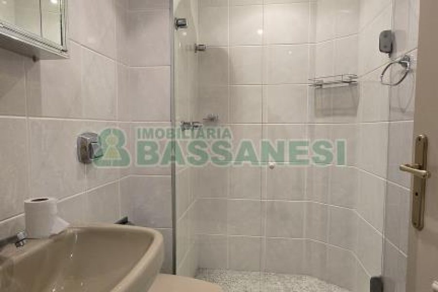 Apartamento com 375m², 3 dormitórios, 4 vagas, no bairro Madureira em Caxias do Sul para Comprar