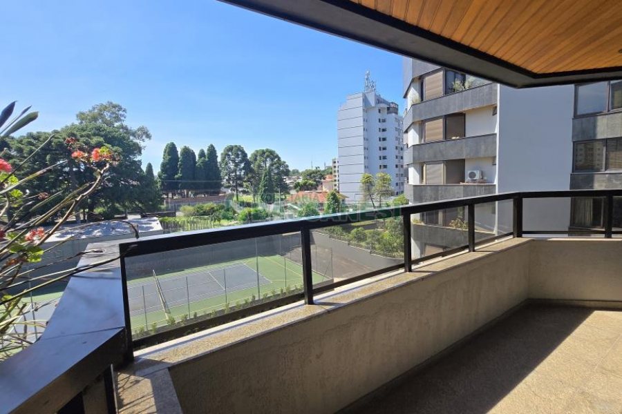 Apartamento com 375m², 3 dormitórios, 4 vagas, no bairro Madureira em Caxias do Sul para Comprar