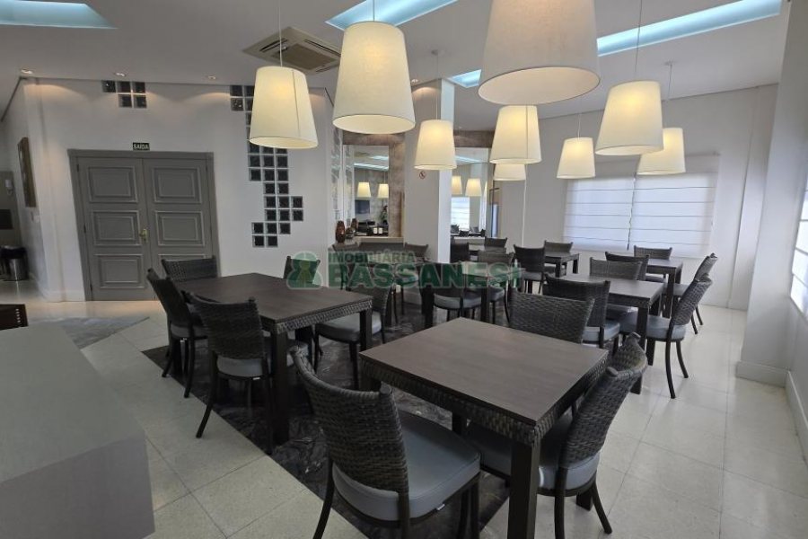 Apartamento com 375m², 3 dormitórios, 4 vagas, no bairro Madureira em Caxias do Sul para Comprar