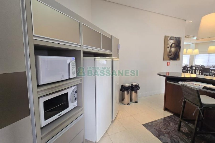 Apartamento com 375m², 3 dormitórios, 4 vagas, no bairro Madureira em Caxias do Sul para Comprar