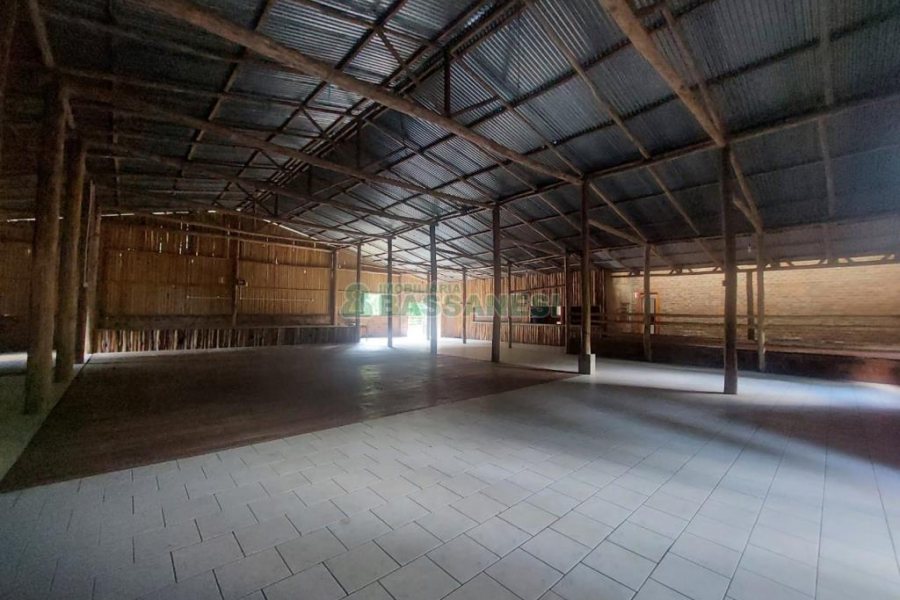 Pavilhão com 600m², no bairro Vila Cristina em Caxias do Sul para Alugar
