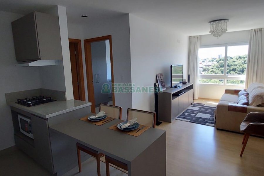 Apto Mobiliado com 50m², 1 dormitório, 1 vaga, no bairro Madureira em Caxias do Sul para Alugar