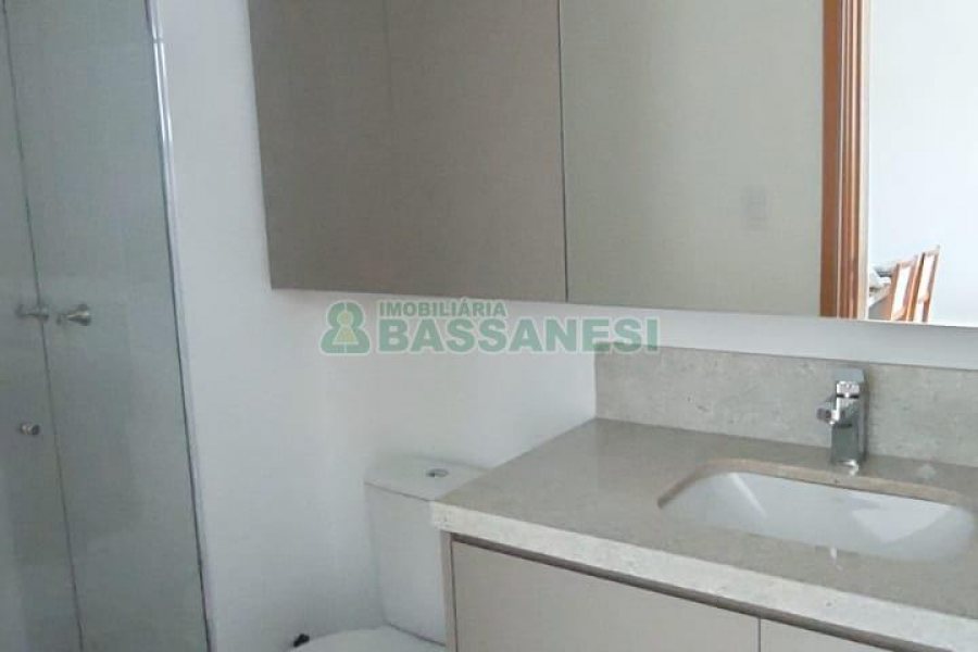 Apto Mobiliado com 50m², 1 dormitório, 1 vaga, no bairro Madureira em Caxias do Sul para Alugar