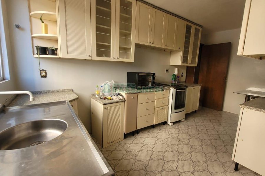 Apartamento com 82m², 2 dormitórios, 2 vagas, no bairro Centro em Caxias do Sul para Alugar ou Comprar