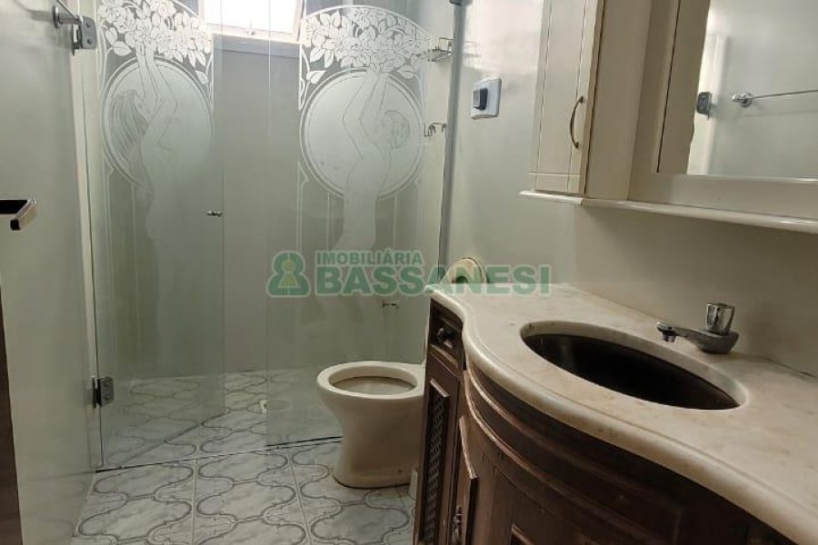 Apartamento com 82m², 2 dormitórios, 2 vagas, no bairro Centro em Caxias do Sul para Alugar ou Comprar