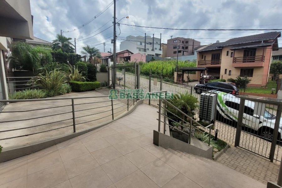 Apartamento com 58m², 2 dormitórios, 1 vaga, no bairro Santa Lúcia em Caxias do Sul para Alugar