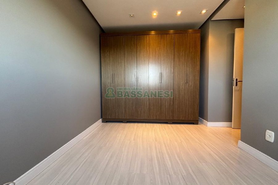 Apartamento com 58m², 2 dormitórios, 1 vaga, no bairro Santa Lúcia em Caxias do Sul para Alugar