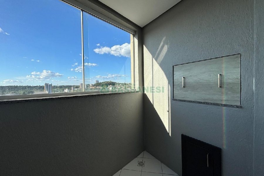 Apartamento com 58m², 2 dormitórios, 1 vaga, no bairro Santa Lúcia em Caxias do Sul para Alugar