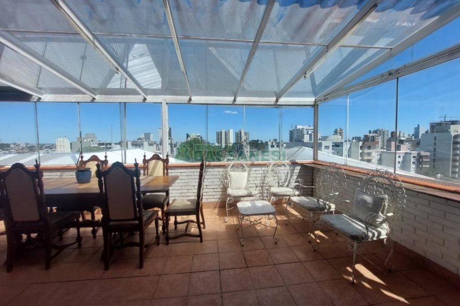 Casa Mobiliada com 370m², 5 dormitórios, 4 vagas, no bairro Nossa Senhora de Lourdes em Caxias do Sul para Alugar