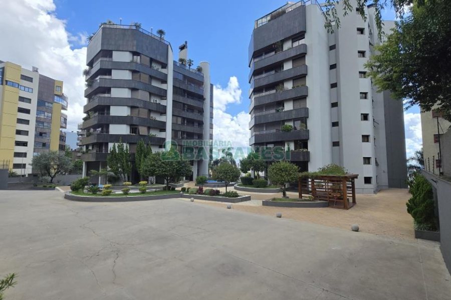 Apto Mobiliado com 374m², 3 dormitórios, 4 vagas, no bairro Madureira em Caxias do Sul para Alugar ou Comprar