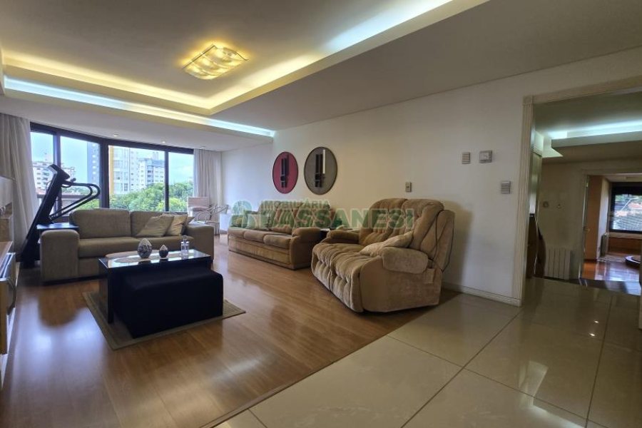 Apto Mobiliado com 374m², 3 dormitórios, 4 vagas, no bairro Madureira em Caxias do Sul para Alugar ou Comprar
