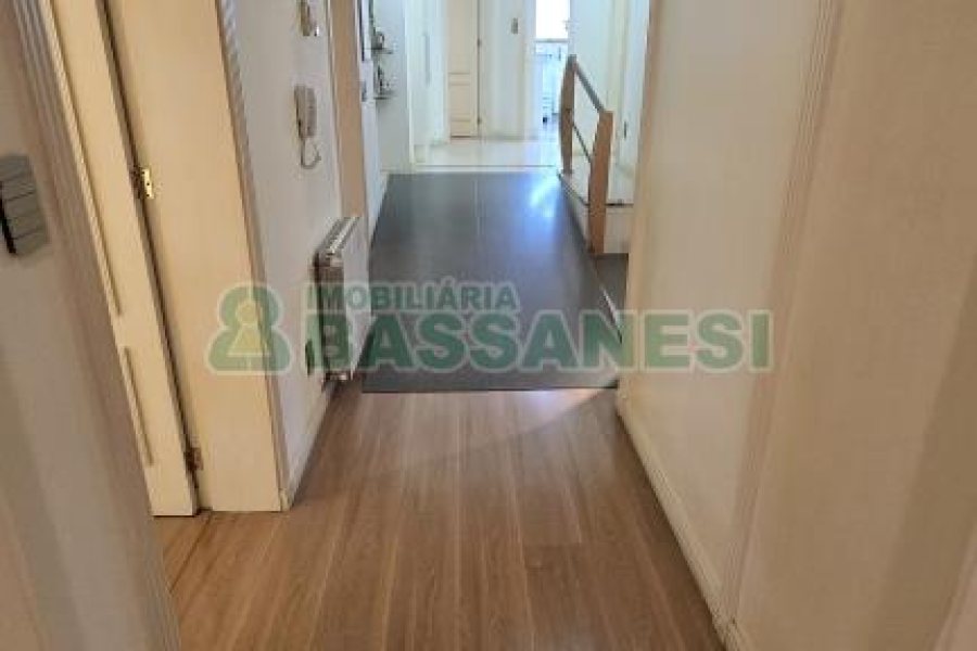 Apto Mobiliado com 374m², 3 dormitórios, 4 vagas, no bairro Madureira em Caxias do Sul para Alugar ou Comprar