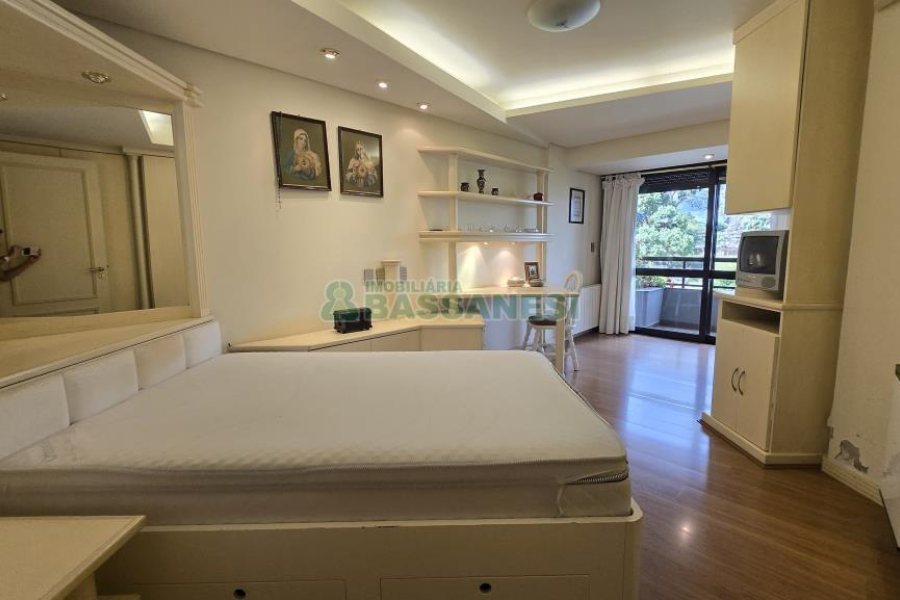 Apto Mobiliado com 374m², 3 dormitórios, 4 vagas, no bairro Madureira em Caxias do Sul para Alugar ou Comprar