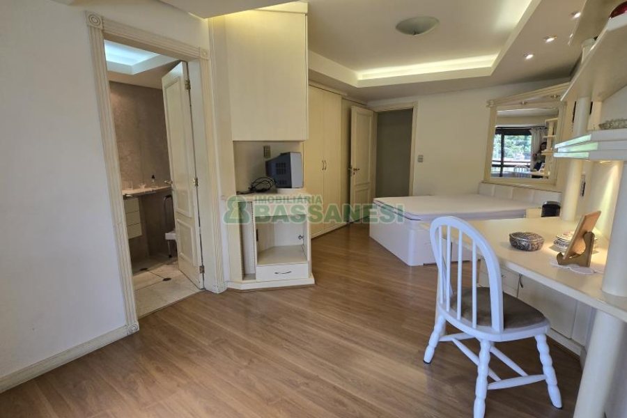 Apto Mobiliado com 374m², 3 dormitórios, 4 vagas, no bairro Madureira em Caxias do Sul para Alugar ou Comprar