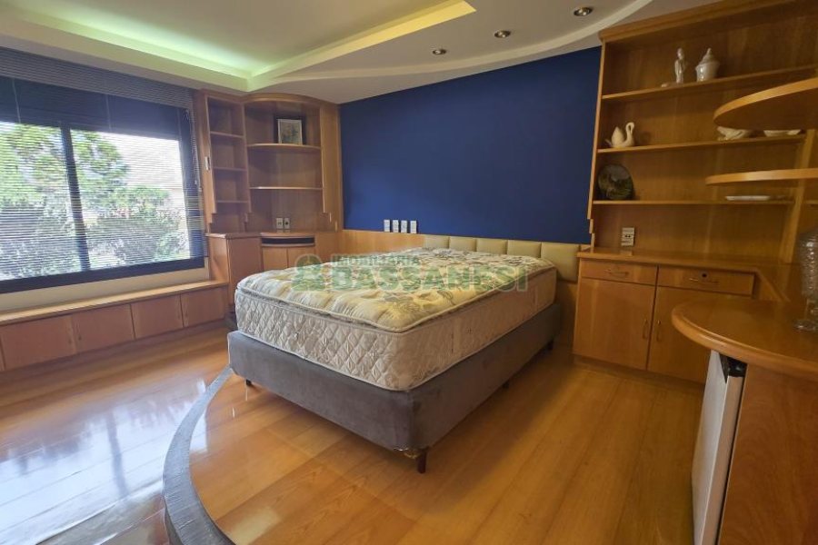 Apto Mobiliado com 374m², 3 dormitórios, 4 vagas, no bairro Madureira em Caxias do Sul para Alugar ou Comprar