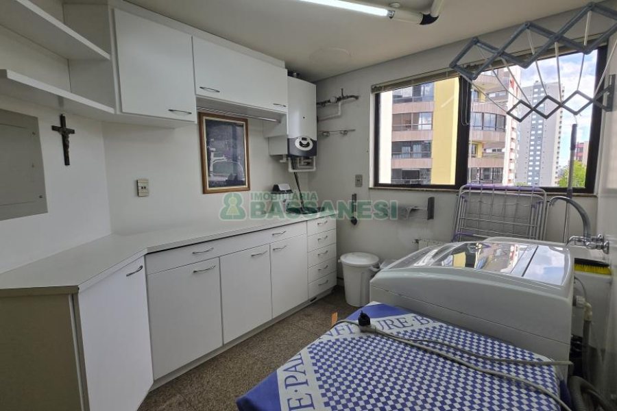 Apto Mobiliado com 374m², 3 dormitórios, 4 vagas, no bairro Madureira em Caxias do Sul para Alugar ou Comprar