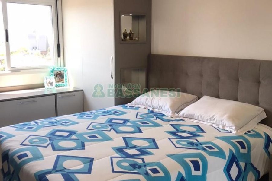 Apartamento com 53m², 2 dormitórios, 1 vaga, no bairro Santa Lúcia em Caxias do Sul para Comprar