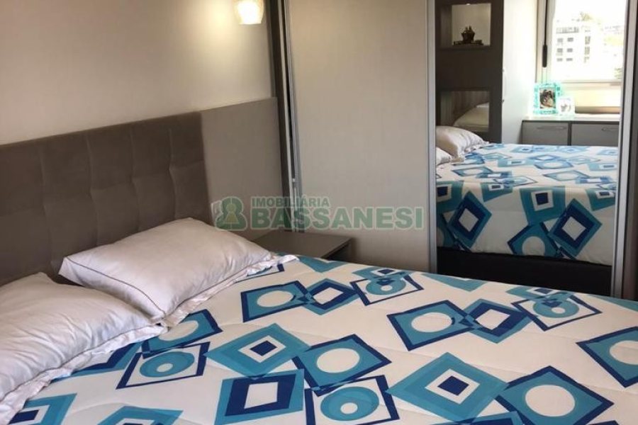 Apartamento com 53m², 2 dormitórios, 1 vaga, no bairro Santa Lúcia em Caxias do Sul para Comprar