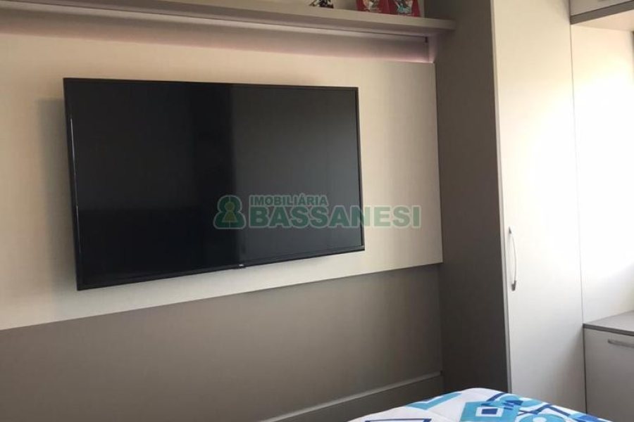 Apartamento com 53m², 2 dormitórios, 1 vaga, no bairro Santa Lúcia em Caxias do Sul para Comprar