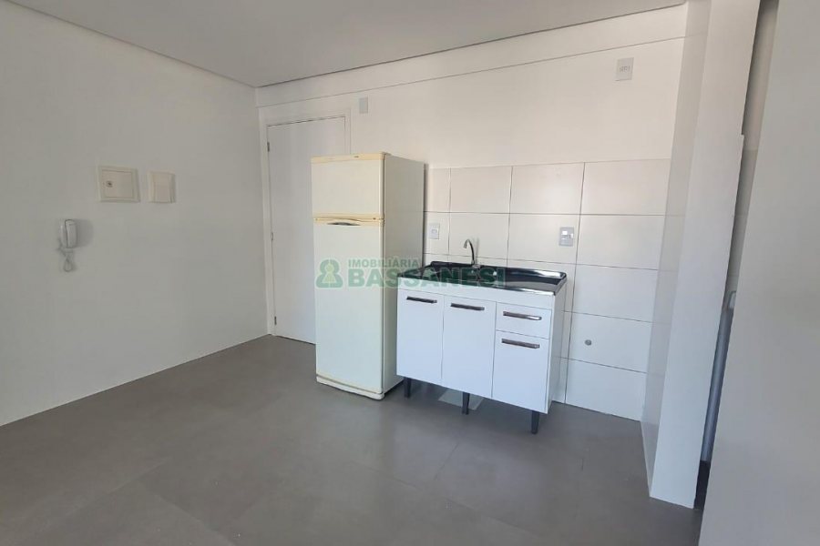 Apartamento com 42m², 1 vaga, no bairro Lourdes em Caxias do Sul para Alugar