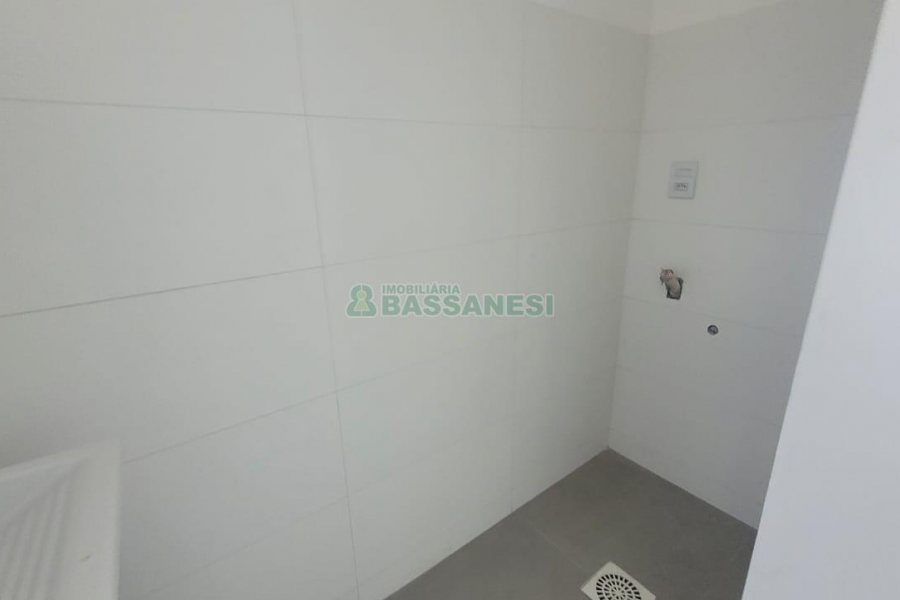 Apartamento com 42m², 1 vaga, no bairro Lourdes em Caxias do Sul para Alugar