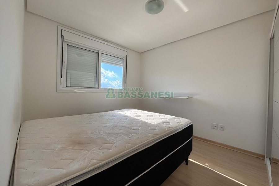 Apto Mobiliado com 70m², 1 dormitório, 1 vaga, no bairro Lourdes em Caxias do Sul para Alugar