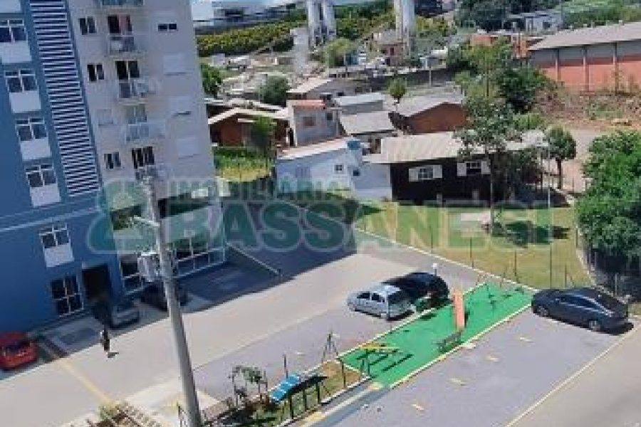 Kitinete com 25m², 1 dormitório, no bairro Cidade Nova em Caxias do Sul para Comprar