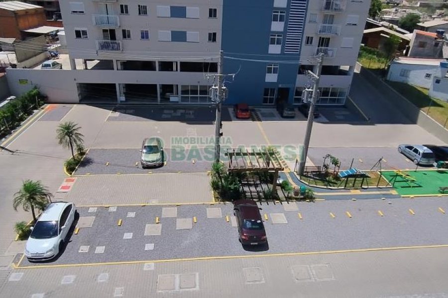 Kitinete com 25m², 1 dormitório, no bairro Cidade Nova em Caxias do Sul para Comprar