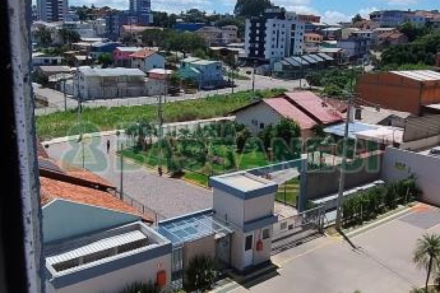 Kitinete com 25m², 1 dormitório, no bairro Cidade Nova em Caxias do Sul para Comprar