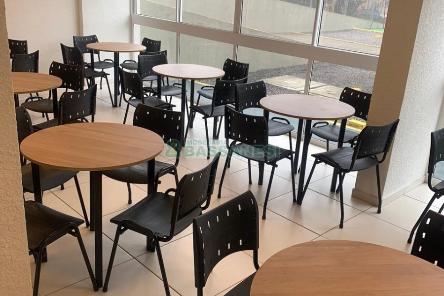 Kitinete com 25m², 1 dormitório, no bairro Cidade Nova em Caxias do Sul para Comprar