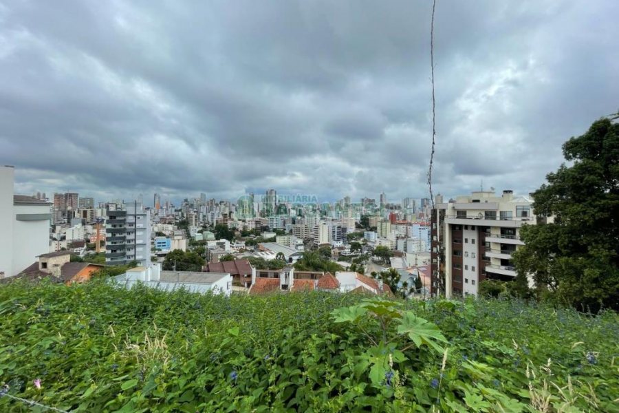 Terreno com 1050m², no bairro Jardim América em Caxias do Sul para Comprar